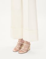 ROCKSTUD WEDGE SANDAL IN CALFSKIN WITH CORNELY EMBROIDERY 80MM - Image 4